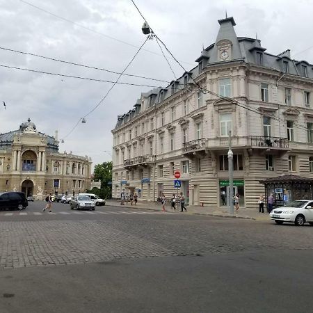 Apartmens Near Opera House Apartment Odessa Exterior photo